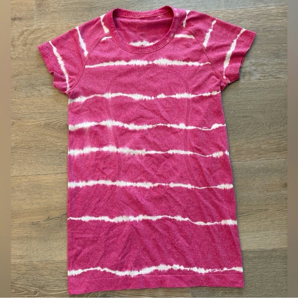 Lululemon Swiftly Tech White Pink Tie Dye Short Sleeve Shirt Size 6